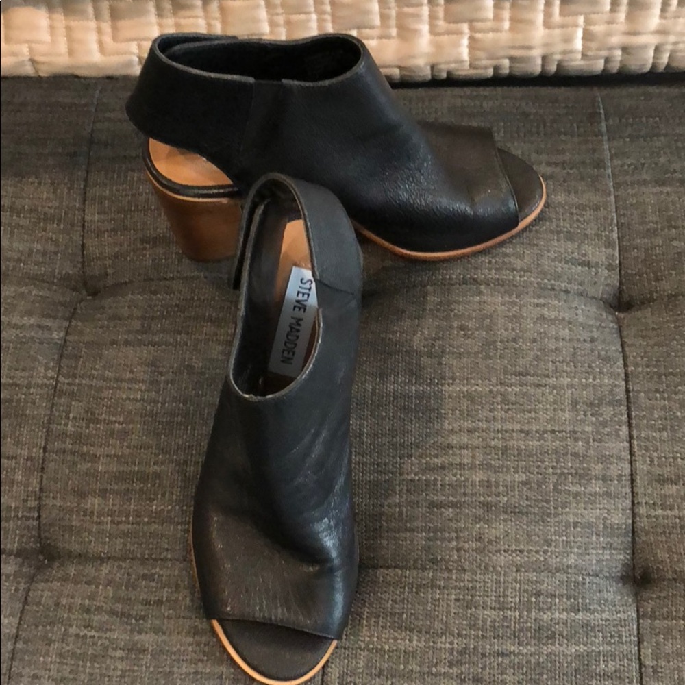 Steve Madden peep toe ankle strap wood heel sandal